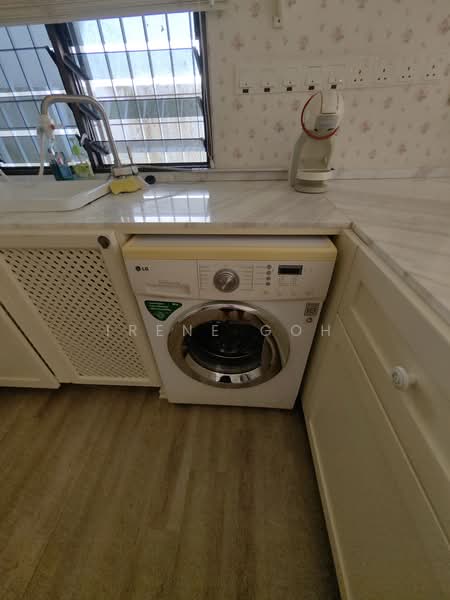 Kondominium untuk Disewa di Marina Tower (Ratu Mutiara) - Irene Goh - Kitchen - PropertyGuru.com.my
