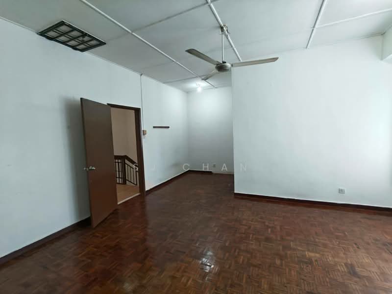 2-storey Terraced House for Rent in Bandar Putra (Kulai) - SJ CHAN - Interior - PropertyGuru.com.my