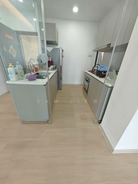 Service Residence for Rent at Crescent Bay Suites (Teluk Bayu) - Sam Liew - Kitchen - PropertyGuru.com.my