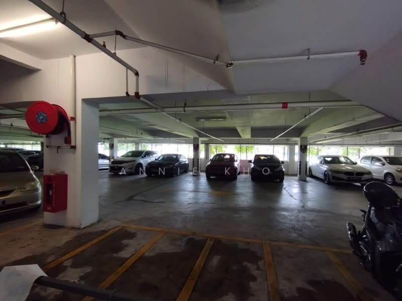 Shop / Office untuk Dijual di Shah Alam (Selangor) - Annie Kho - Car Park - PropertyGuru.com.my