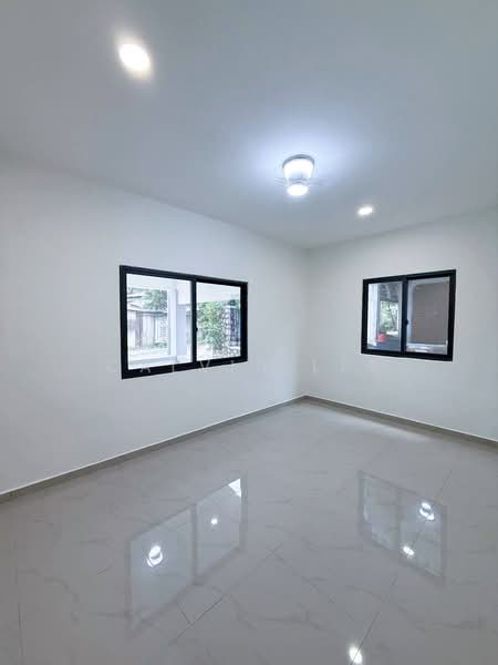 Bungalow House for Sale in Kampung Sri Bahagia Batu (Masai) - Calvin Lee - PropertyGuru.com.my
