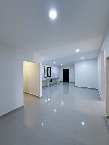 Bungalow House for Sale in Kampung Sri Bahagia Batu (Masai) - Calvin Lee - PropertyGuru.com.my