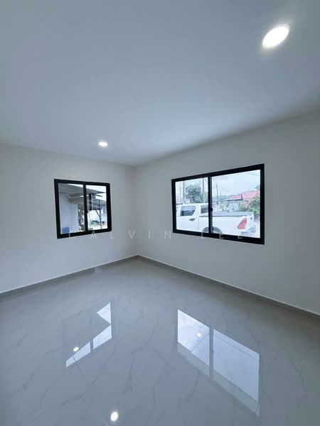 Bungalow House for Sale in Kampung Sri Bahagia Batu (Masai) - Calvin Lee - PropertyGuru.com.my