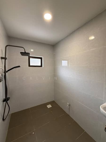 Bungalow House for Sale in Kampung Sri Bahagia Batu (Masai) - Calvin Lee - PropertyGuru.com.my