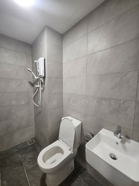 Kediaman Servis untuk Disewa di Tulip Residence - Nazrin Affendy - Bathroom - PropertyGuru.com.my