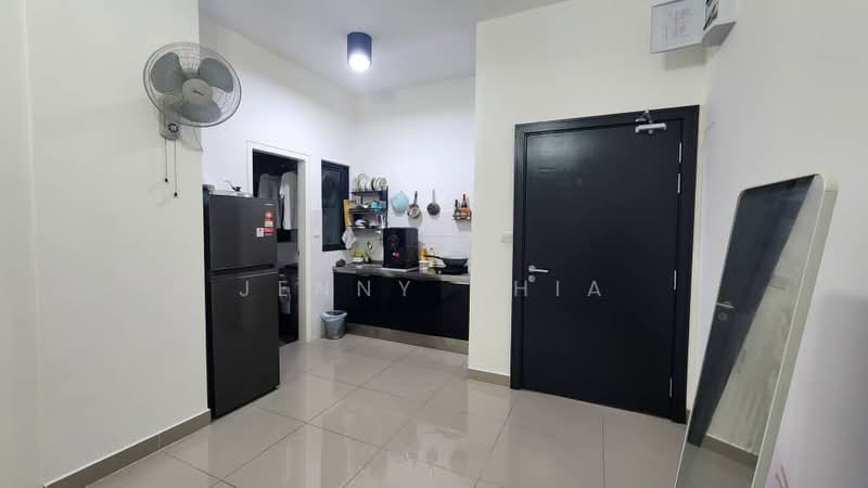 Kediaman Servis untuk Disewa di MKH Boulevard II - Jenny Chia - Kitchen - PropertyGuru.com.my