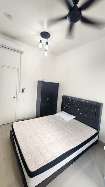 Kediaman Servis untuk Disewa di MKH Boulevard II - Jenny Chia - Bedroom - PropertyGuru.com.my