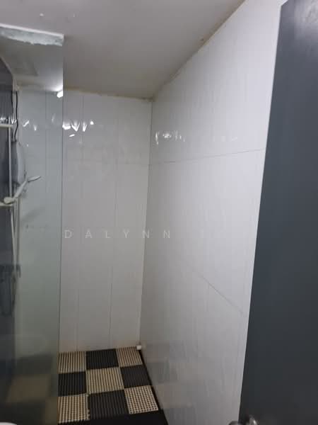 Kediaman Servis untuk Disewa di Menara Suria (V12) - Dalynn Tan - Bathroom - PropertyGuru.com.my