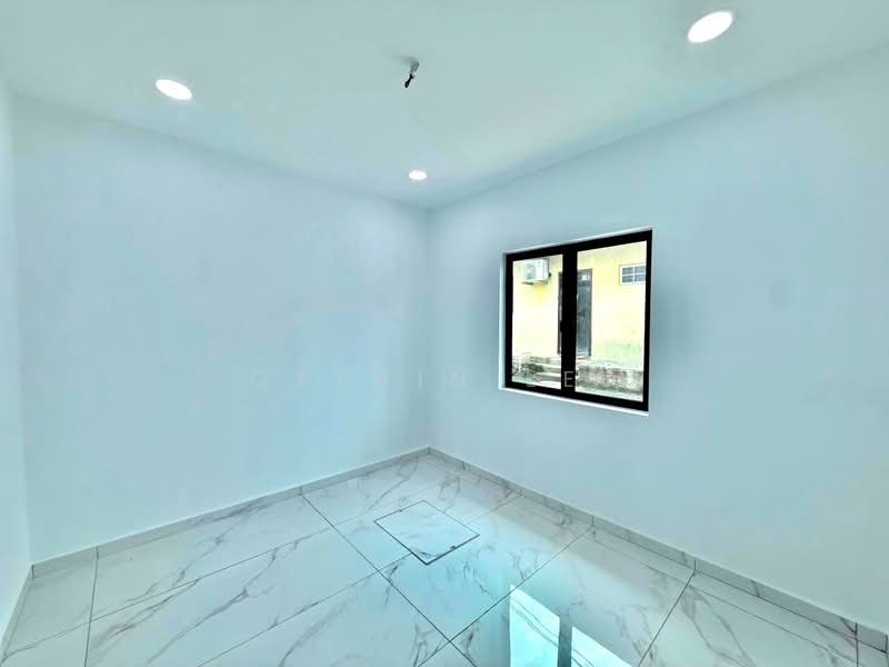 1-storey Terraced House for Sale in Taman Puteri Wangsa (Ulu Tiram) - Calvin Lee - PropertyGuru.com.my
