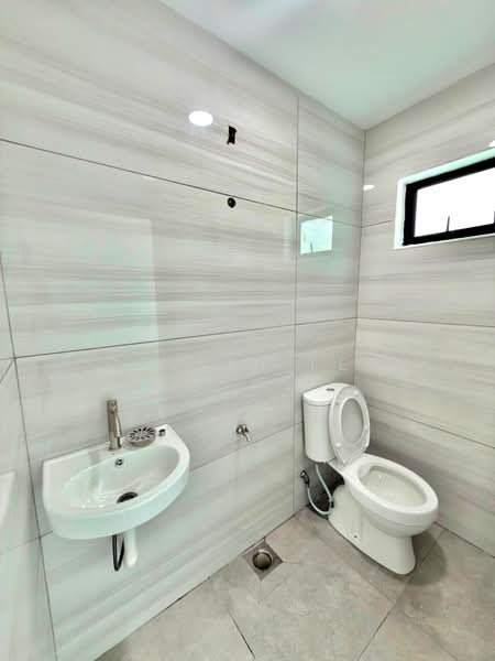 1-storey Terraced House for Sale in Taman Puteri Wangsa (Ulu Tiram) - Calvin Lee - PropertyGuru.com.my
