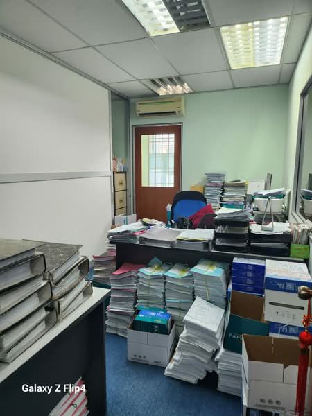 Shop / Office for Rent in Taman Molek (Johor Bahru) - Garet Lim - Study - PropertyGuru.com.my