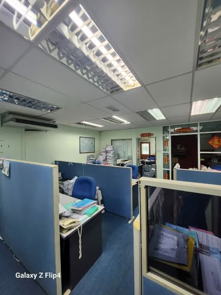 Shop / Office for Rent in Taman Molek (Johor Bahru) - Garet Lim - Interior - PropertyGuru.com.my