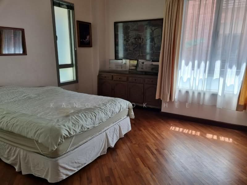 Condominium for Sale at Sri Bukit Persekutuan - Juliet Kang - Bedroom - PropertyGuru.com.my