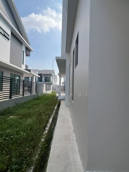 Cluster House for Sale in Taman Impian Emas (Skudai) - Kok Hui - Exterior - PropertyGuru.com.my