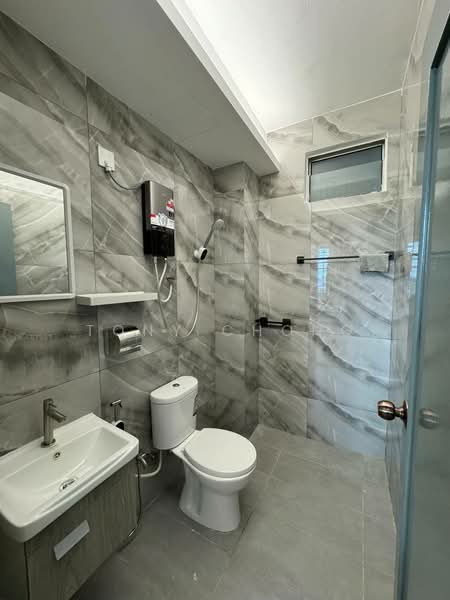 Pangsapuri untuk Disewa di Lake View Suites - Tony Chong - Bathroom - PropertyGuru.com.my