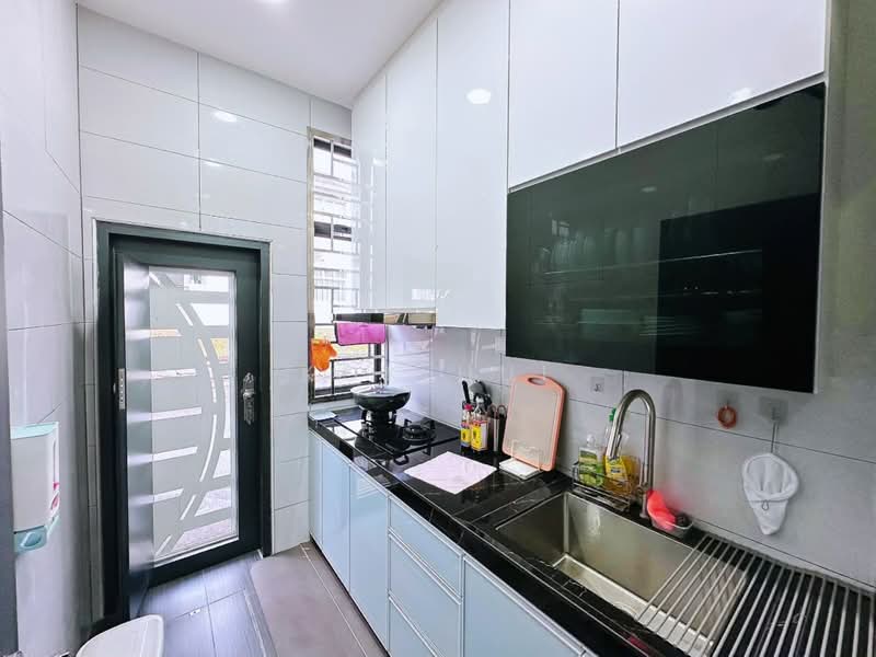 Rumah Teres 2-Tingkat untuk Dijual di Taman Impian Emas (Skudai) - Kok Hui - Kitchen - PropertyGuru.com.my