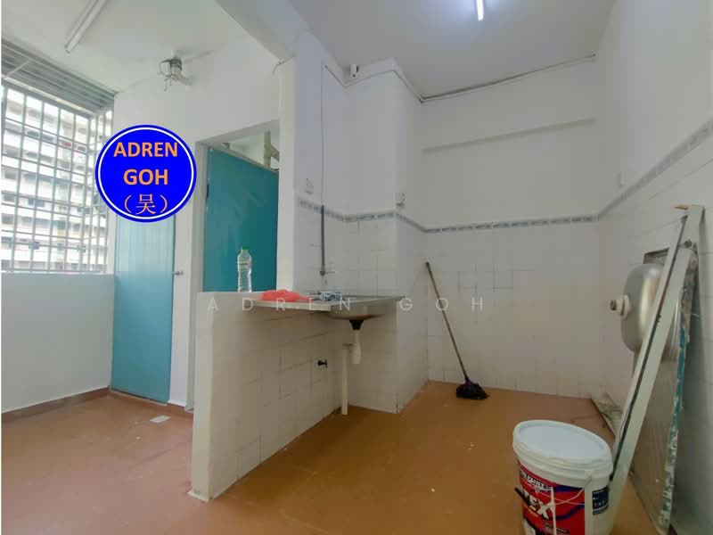 Flat for Rent at Taman Terubong Indah (Majestic Heights) - Adren Goh - Kitchen - PropertyGuru.com.my