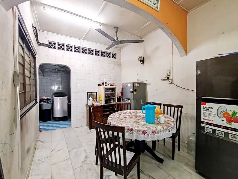 Rumah Teres 1-Tingkat untuk Dijual di Taman Zamrud (Ulu Tiram) - Calvin Lee - PropertyGuru.com.my
