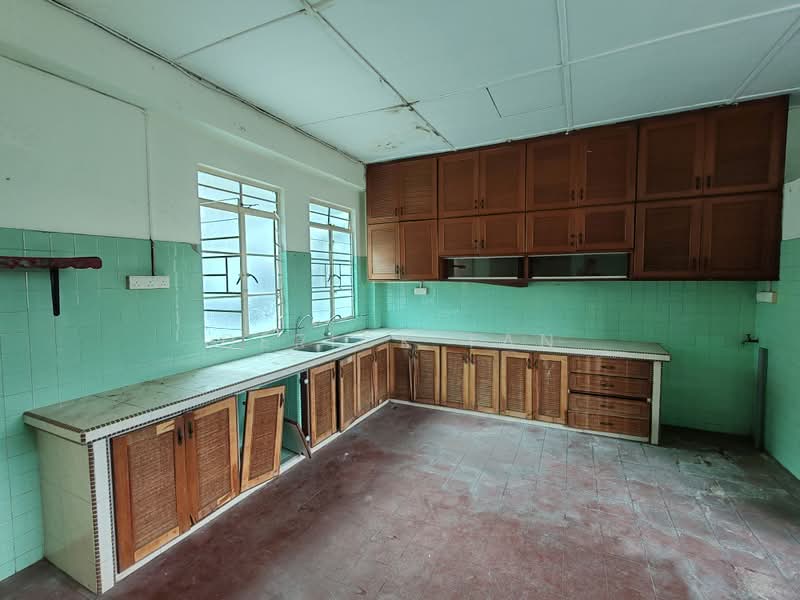 Rumah Teres 2-Tingkat untuk Dijual di George Town (Penang) - Derick Tan - Kitchen - PropertyGuru.com.my