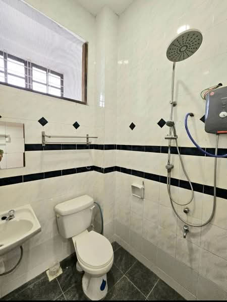 Rumah Teres 1-Tingkat untuk Disewa di Bukit Indah (Iskandar Puteri (Nusajaya)) - Nick Low - Bathroom - PropertyGuru.com.my