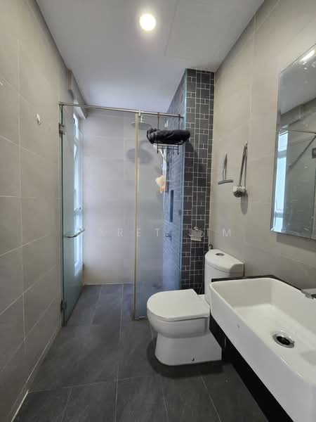Kondominium untuk Disewa di Medini Signature - Garet Lim - Bathroom - PropertyGuru.com.my