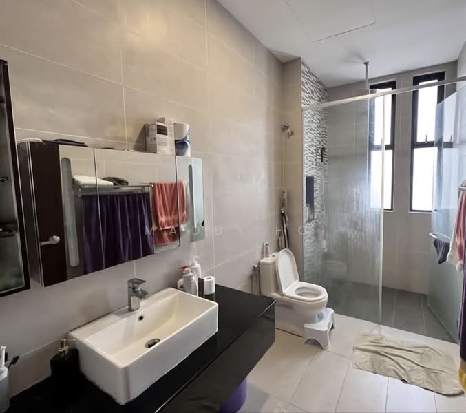 Semi-Detached House for Sale in Bandar Kinrara (Selangor) - Maddy Ho - Bathroom - PropertyGuru.com.my