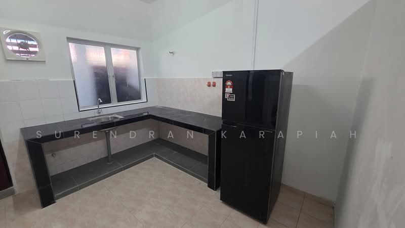 2-storey Terraced House for Rent in Taman Sentosa (Klang) - Surendran Karapiah - Kitchen - PropertyGuru.com.my