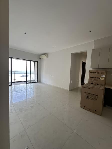 Condominium for Sale at Bay Laurel @ Country Garden Danga Bay - Angela Chong - Living Room - PropertyGuru.com.my