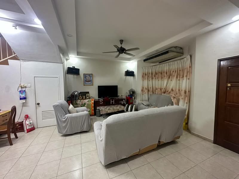 2-storey Terraced House for Sale in Taman Jasa (Pontian) - Arshad . - Living Room - PropertyGuru.com.my