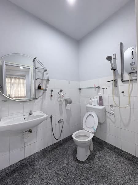 Rumah Teres 2-Tingkat untuk Disewa di Saujana Puchong (Puchong) - Elcoln Leong - Bathroom - PropertyGuru.com.my