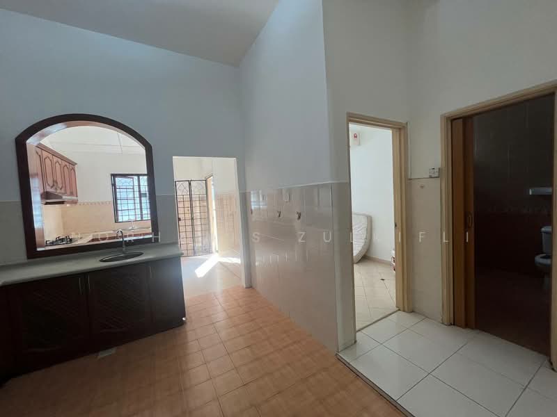 2-storey Terraced House for Sale in Kota Damansara (Selangor) - Norhanis Zulkifli - Kitchen - PropertyGuru.com.my