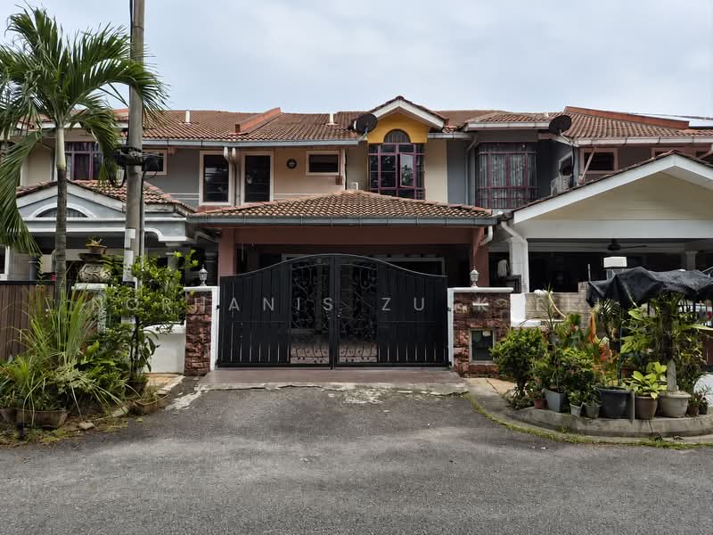 2-storey Terraced House for Sale in Kota Damansara (Selangor) - Norhanis Zulkifli - Exterior - PropertyGuru.com.my