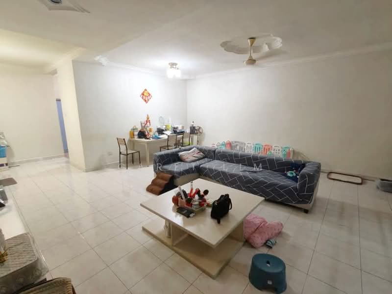 Terraced House for Sale in Taman Desa Tebrau (Tebrau) - Garet Lim - Living Room - PropertyGuru.com.my