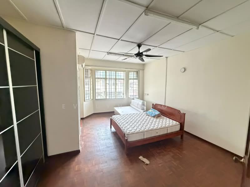 2-storey Terraced House for Sale in Bandar Bukit Beruntung (Bukit Beruntung) - Evelyn Khoo - Bedroom - PropertyGuru.com.my