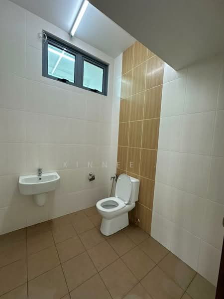 3-storey Terraced House for Rent in Taman Sungai Ara (Sungai Ara) - Xinnee . - Bathroom - PropertyGuru.com.my