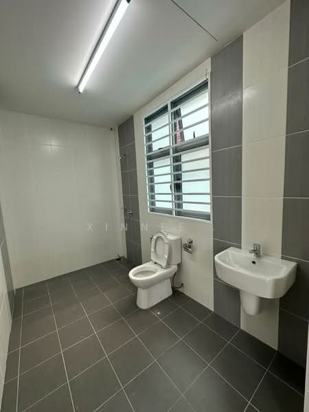 3-storey Terraced House for Rent in Taman Sungai Ara (Sungai Ara) - Xinnee . - Bathroom - PropertyGuru.com.my