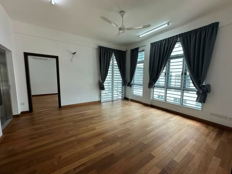 3-storey Terraced House for Rent in Taman Sungai Ara (Sungai Ara) - Xinnee . - Living Room - PropertyGuru.com.my