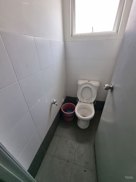 Gudang untuk Disewa di Shah Alam (Selangor) - Alex Lee - Bathroom - PropertyGuru.com.my