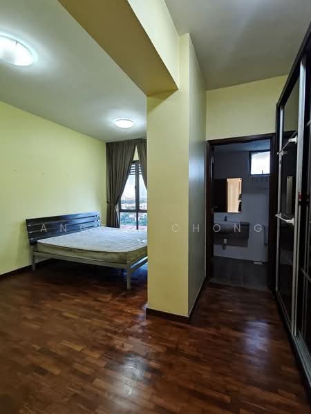 Pangsapuri untuk Disewa di Molek Pine 2 - Angela Chong - Bedroom - PropertyGuru.com.my