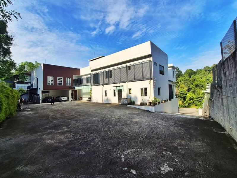 Bungalow House for Sale in Kayangan Heights (Shah Alam) - Reena Sarif - Exterior - PropertyGuru.com.my