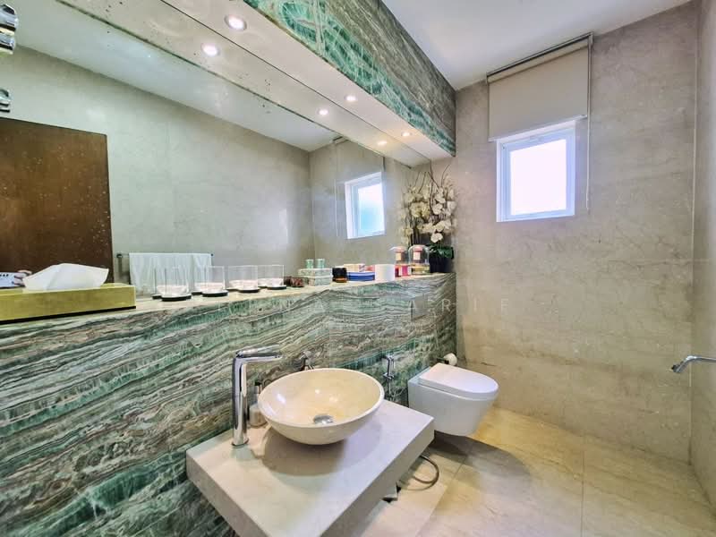 Bungalow House for Sale in Kayangan Heights (Shah Alam) - Reena Sarif - PropertyGuru.com.my