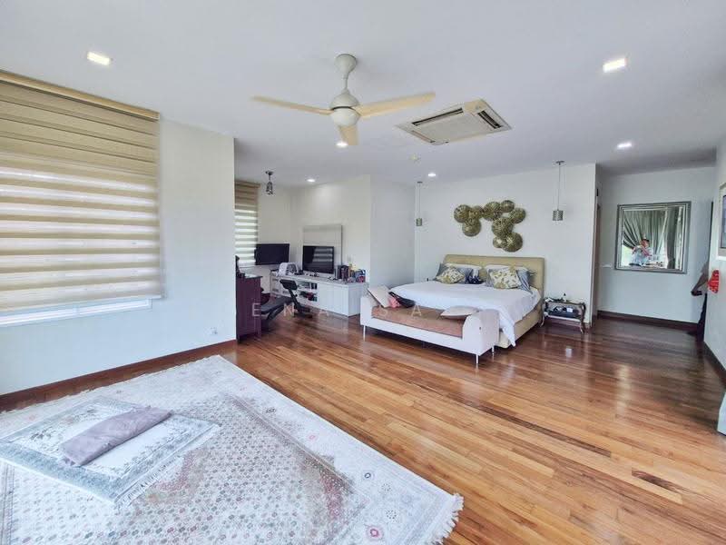 Bungalow House for Sale in Kayangan Heights (Shah Alam) - Reena Sarif - PropertyGuru.com.my