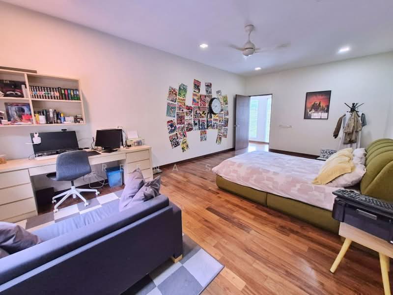 Bungalow House for Sale in Kayangan Heights (Shah Alam) - Reena Sarif - PropertyGuru.com.my