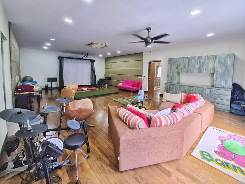 Bungalow House for Sale in Kayangan Heights (Shah Alam) - Reena Sarif - PropertyGuru.com.my