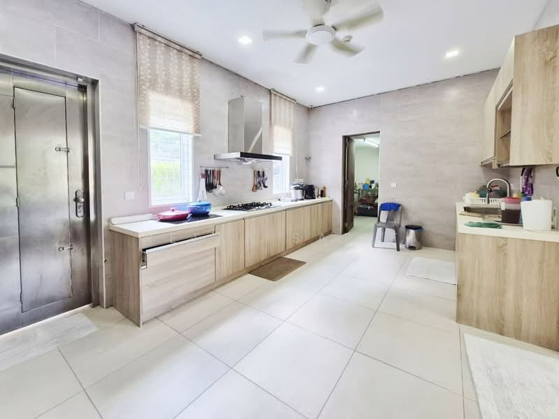 Bungalow House for Sale in Kayangan Heights (Shah Alam) - Reena Sarif - PropertyGuru.com.my