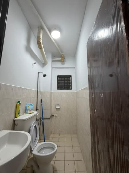 Pangsapuri untuk Disewa di Mas Kipark Damansara - Crystal Lum - Bathroom - PropertyGuru.com.my