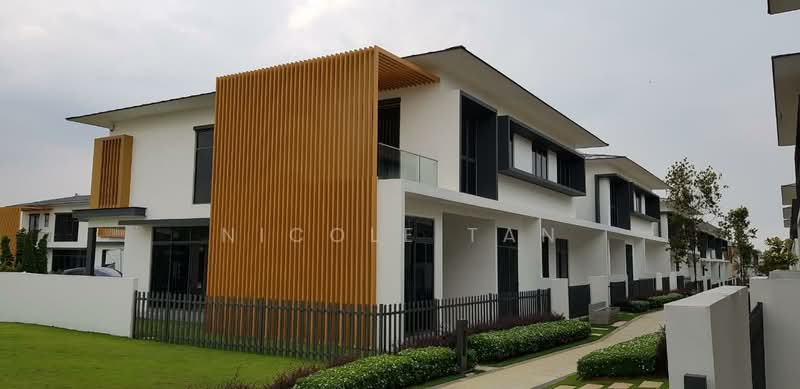 Semi-Detached House for Sale in Setia Alam (Selangor) - Nicole Tan - Exterior - PropertyGuru.com.my