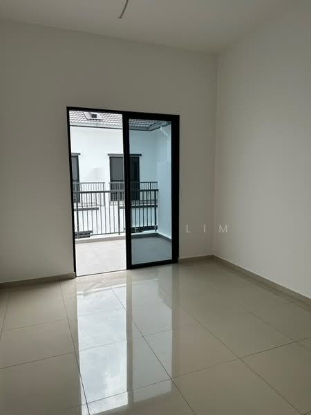 Rumah Kluster untuk Dijual di Taman Ekoflora (Johor Bahru) - Garet Lim - Balcony - PropertyGuru.com.my