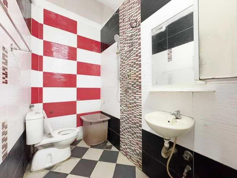 Rumah Teres 2-Tingkat untuk Disewa di Taman Klang Utama (Kapar) - Elly Tan - Bathroom - PropertyGuru.com.my