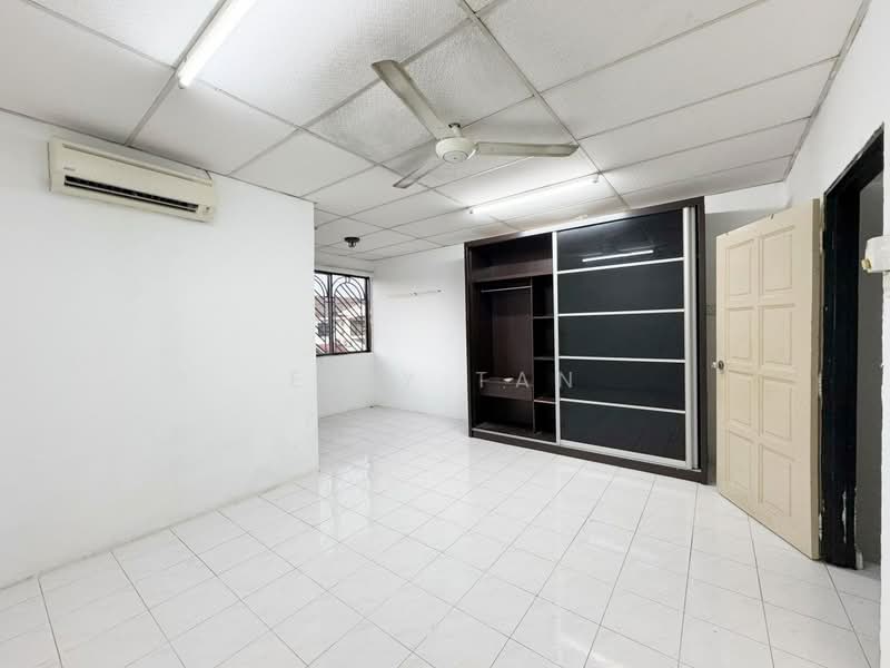 Rumah Teres 2-Tingkat untuk Disewa di Taman Klang Utama (Kapar) - Elly Tan - Bedroom - PropertyGuru.com.my